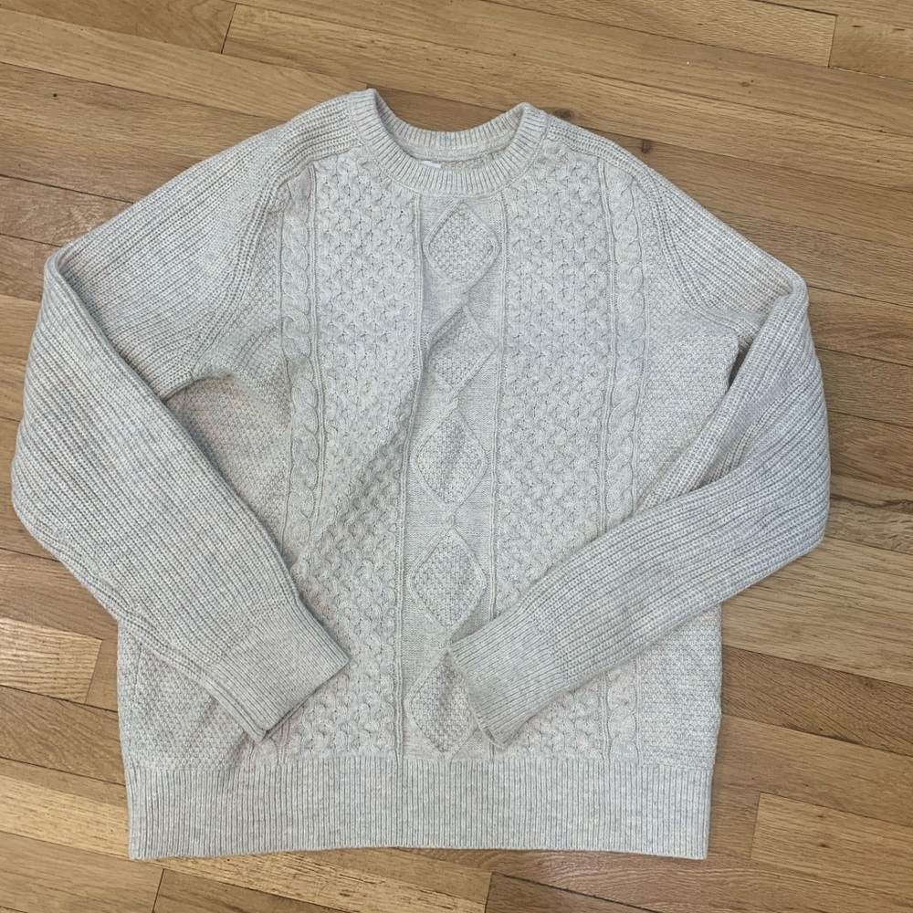 Gap cable knit sweater